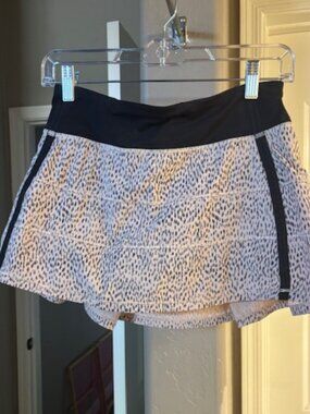 Lululemon Black & Beige Printed Mini Tennis Skirt, Size 4